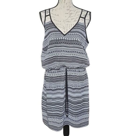 City Triangles Dresses & Skirts - City Triangles Women's Size XL Black White Blouson Cami Dress